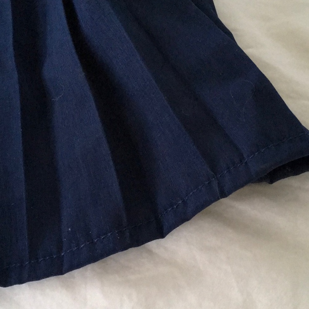 New with tags Navy pleated polyester skirt - Picture 5 of 6